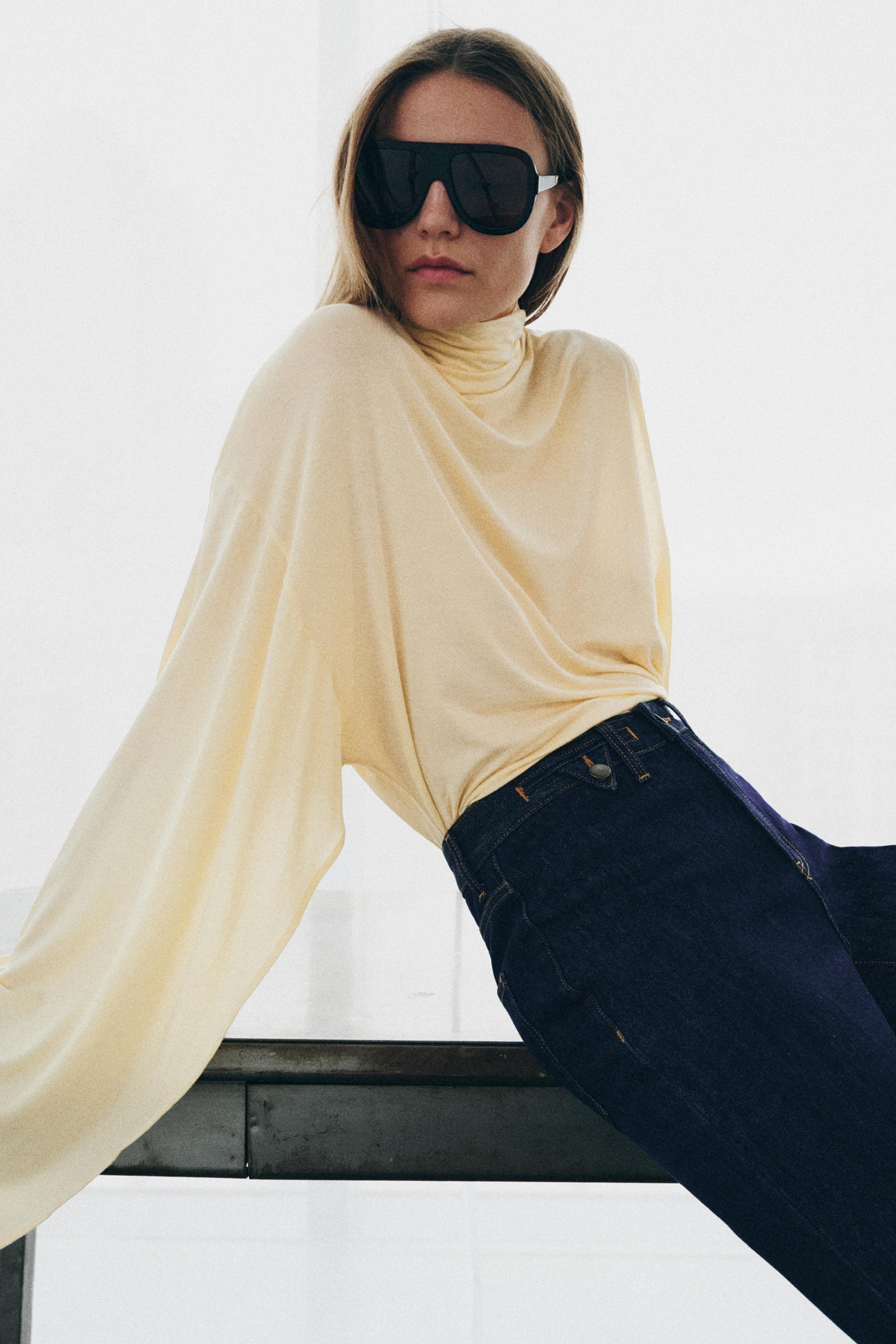 ZW COLLECTION HIGH-WAIST FLARE JEANS